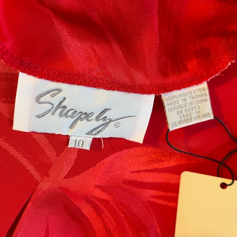 Early 90s vintage red botanical long sleeve blouse w/ ruched waist side buttons - Picture 2 of 12